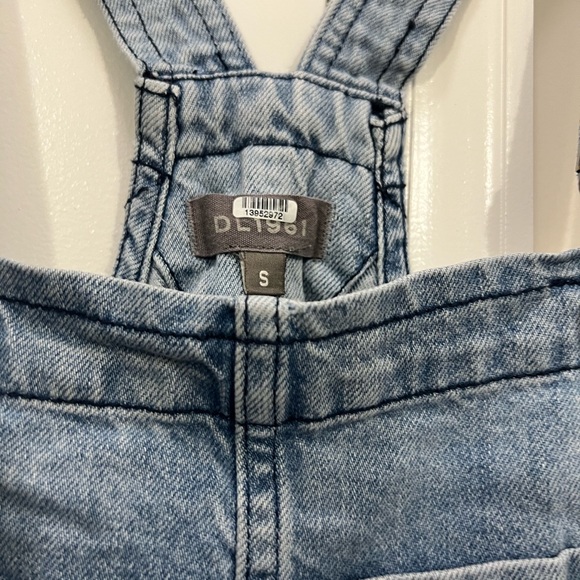DL1961 Light Blue Denim Abigail Overalls Size Small $169 - Picture 5 of 9